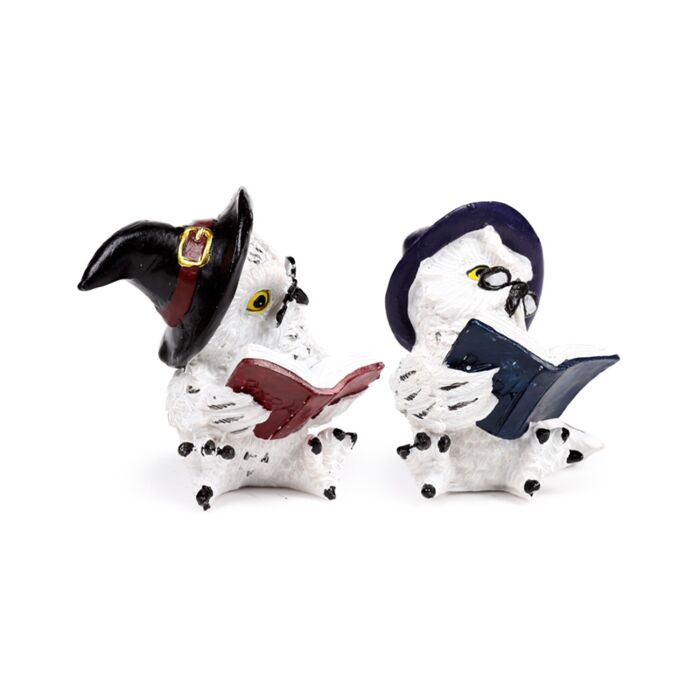 Figurka - Mądra stara magiczna sowa czytająca księgi z zaklęciami